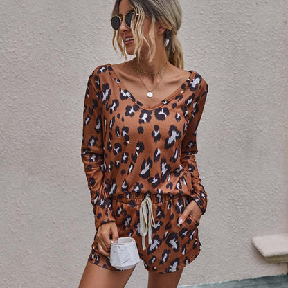 Suéter estampado de leopardo, cuello redondo