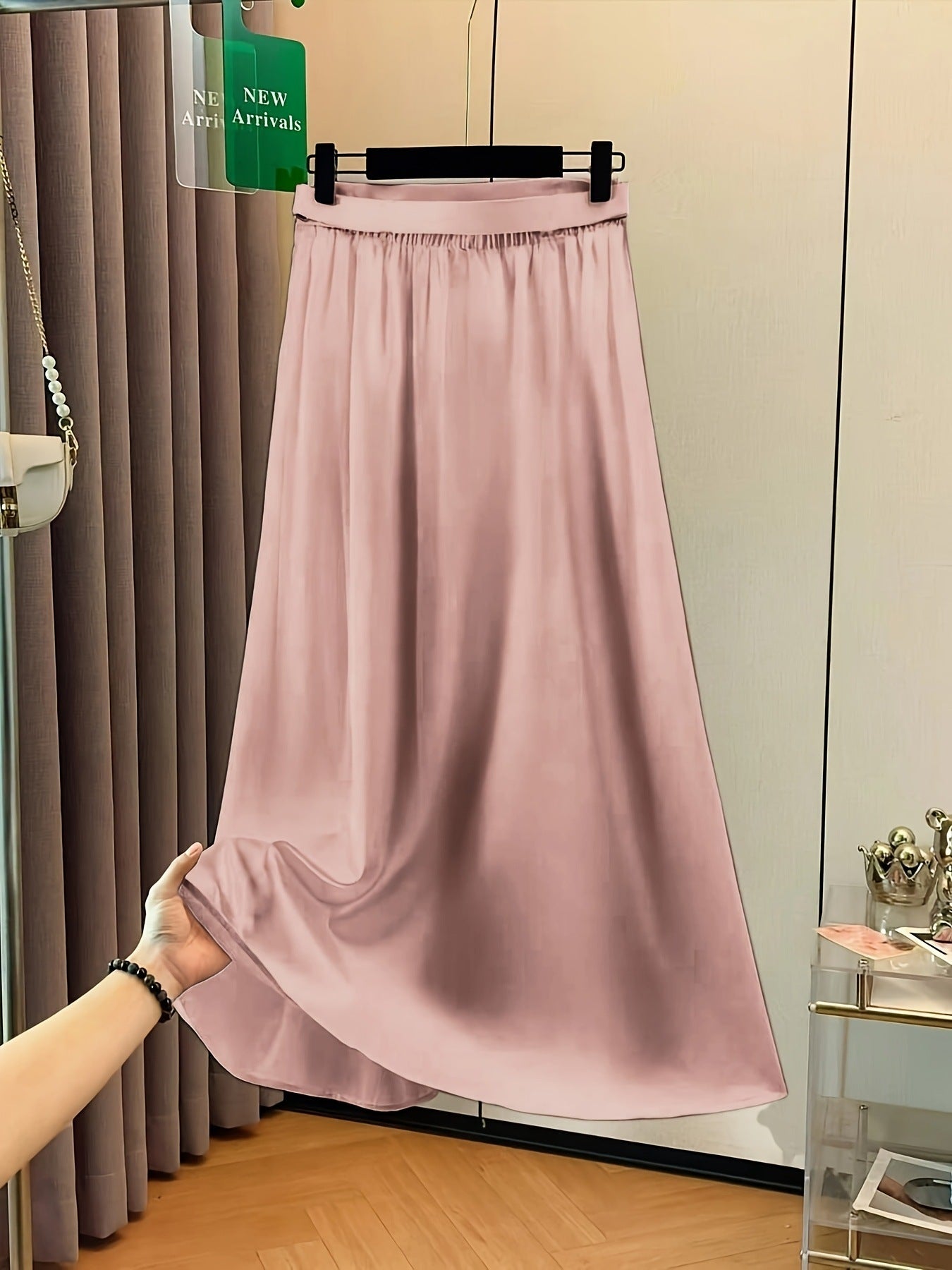 Falda Elegante Satinada Línea A